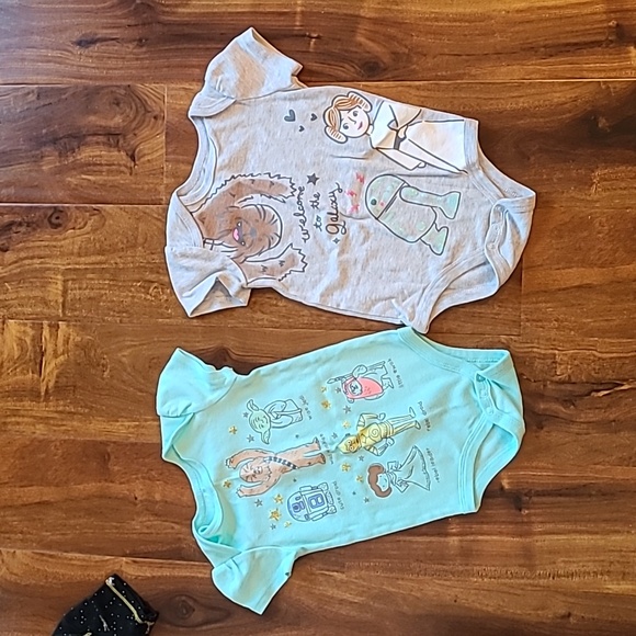 πHost Pπ Bundle of Girls STAR WARS Short Sleeves Onesies: Leia,R2D2, Chewbacca - Picture 7 of 15